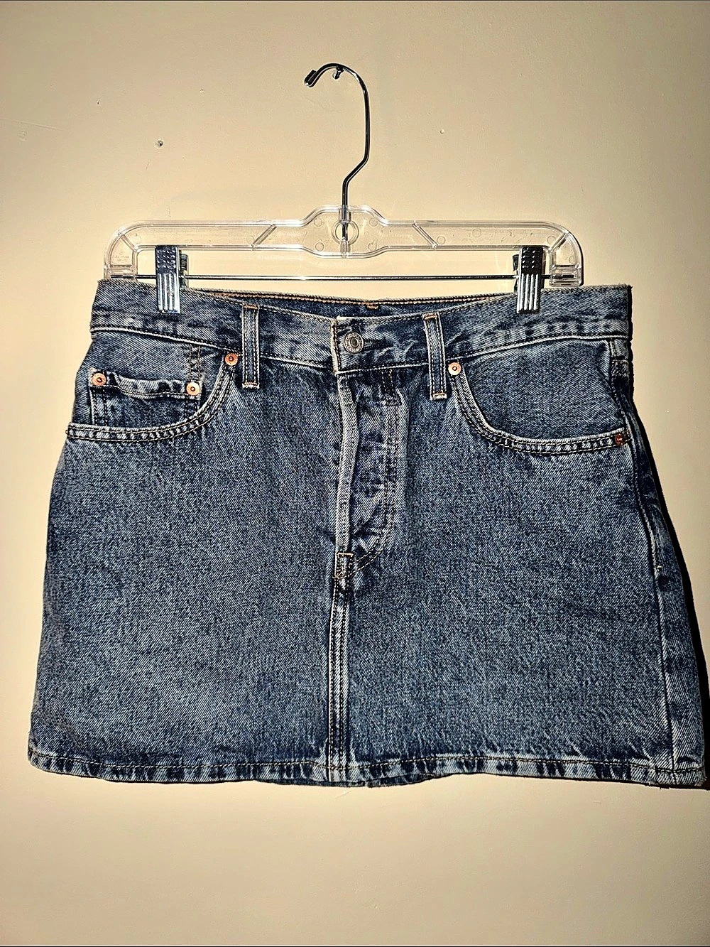 Levi's Icon Skirt Denim Mini Skirt in Blue Waist 28 Like New